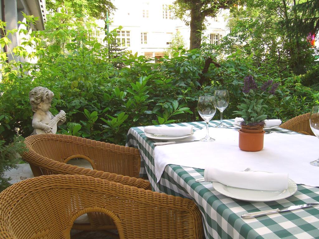 Bernstein Hotel Villa Kastania Berlin Exterior photo